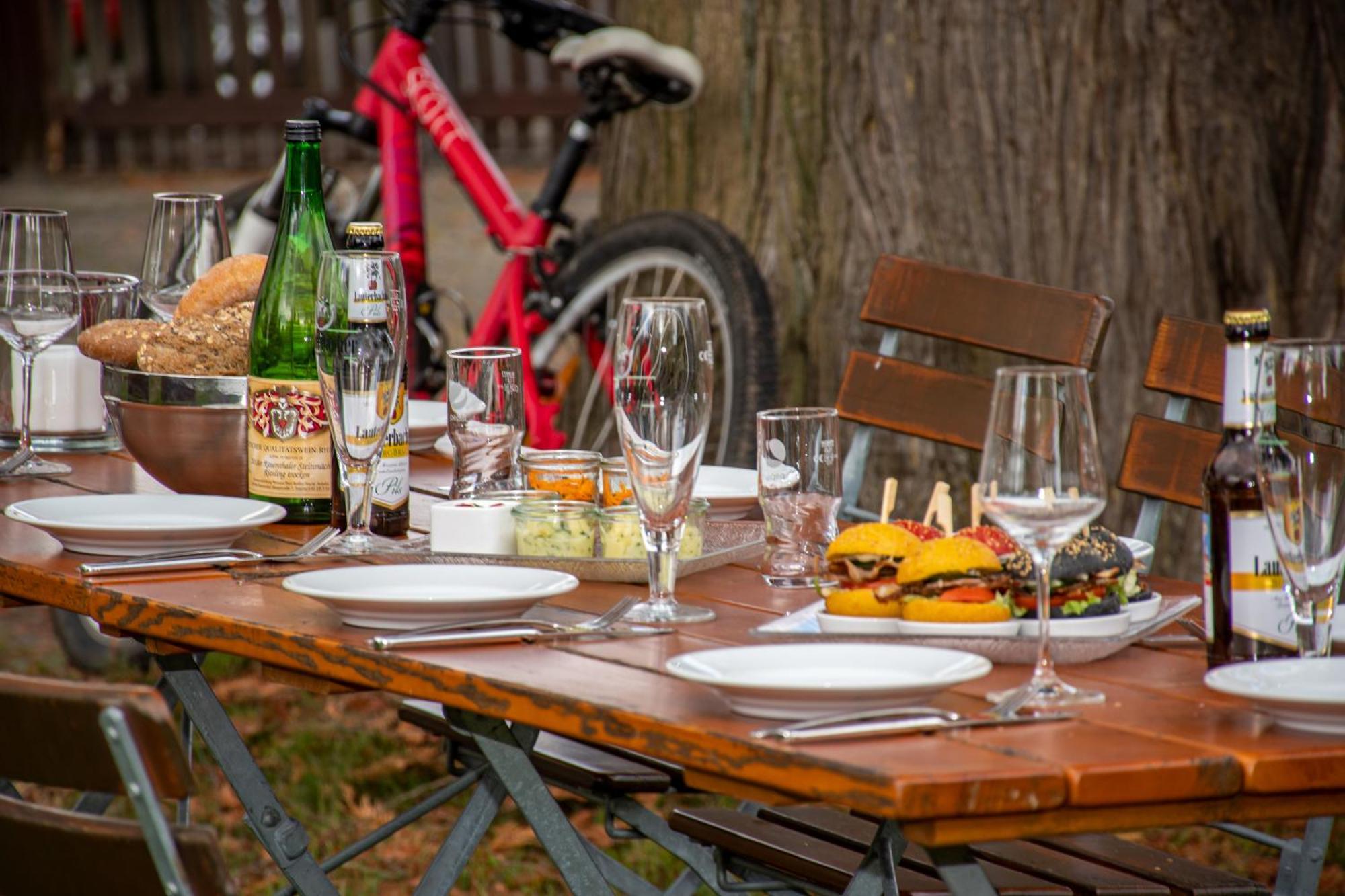 Deutsches Haus Hotel Restaurant Gastwirtschaft Biergarten Am Radweg Bermuthshain Exterior foto