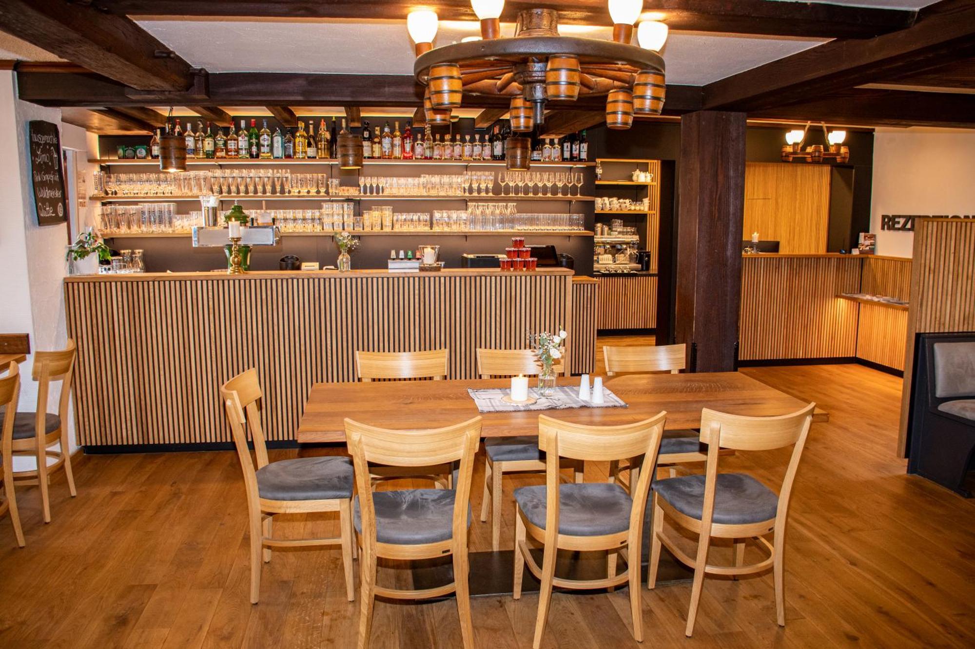 Deutsches Haus Hotel Restaurant Gastwirtschaft Biergarten Am Radweg Bermuthshain Exterior foto