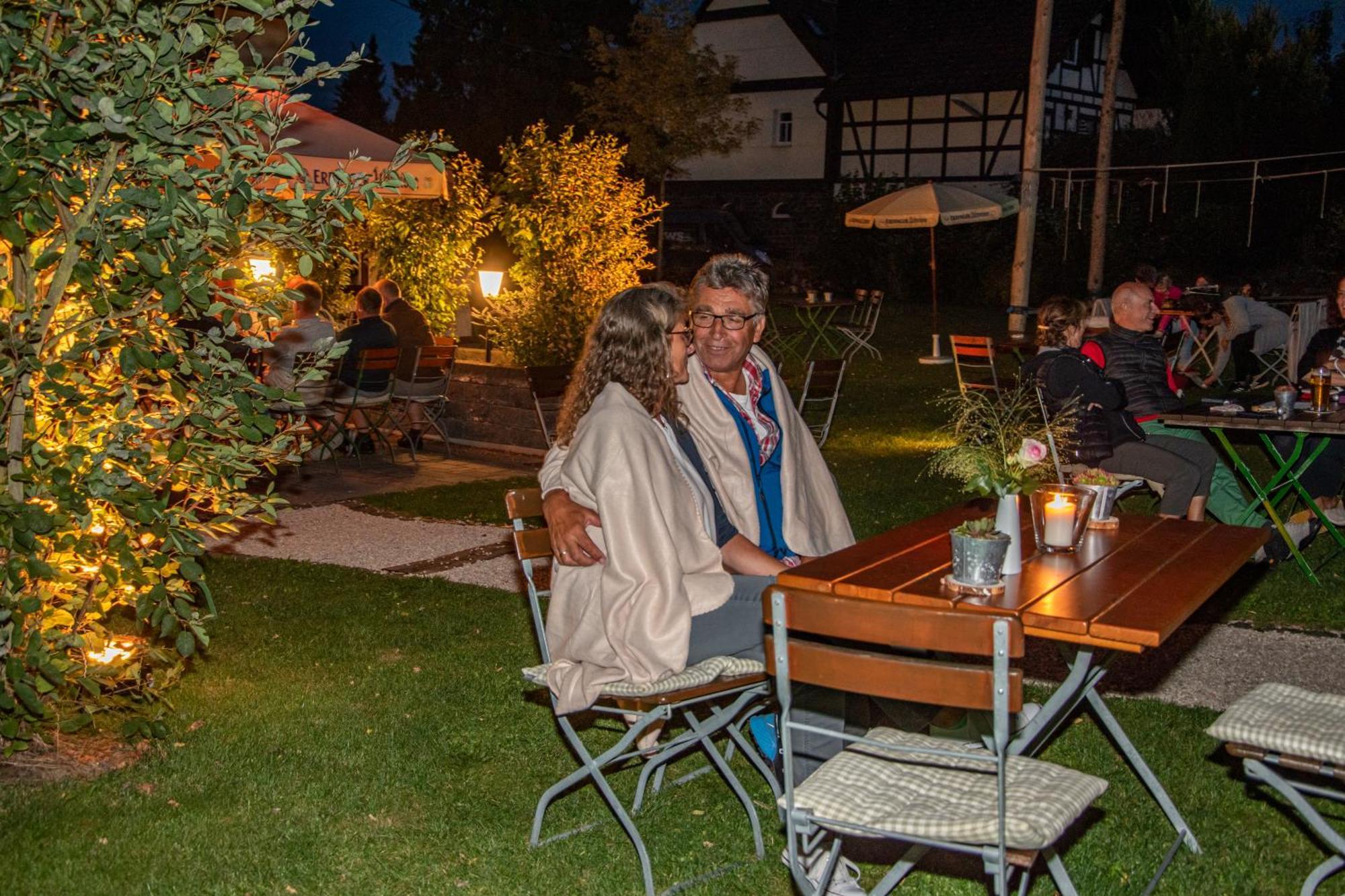 Deutsches Haus Hotel Restaurant Gastwirtschaft Biergarten Am Radweg Bermuthshain Exterior foto
